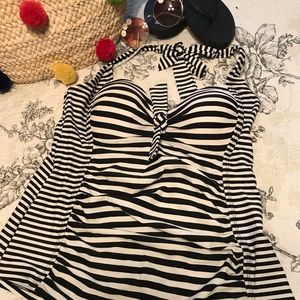 🏖 Merona Black & White Stripe Tankini Top 😎